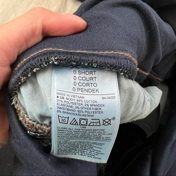 Old Navy Skinny Maternity Jeans - Picture 3 of 3